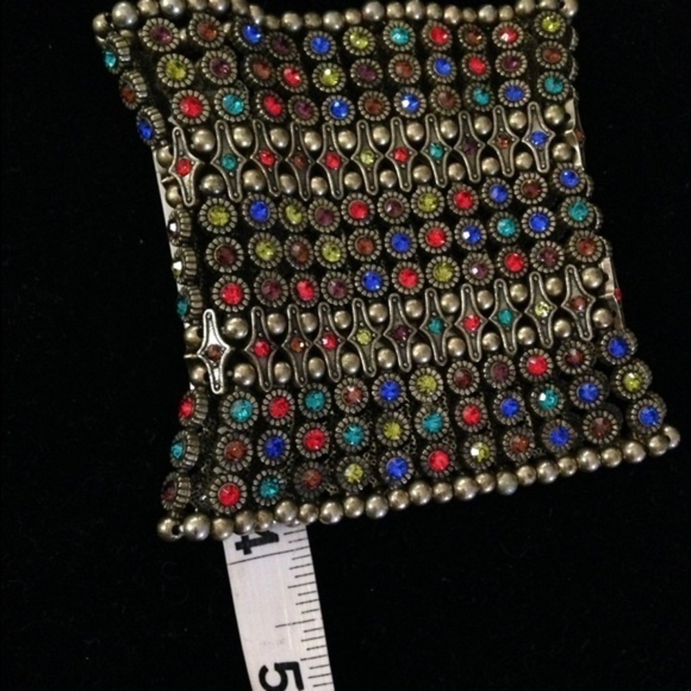 Multi-color bracelet. - Picture 4 of 5